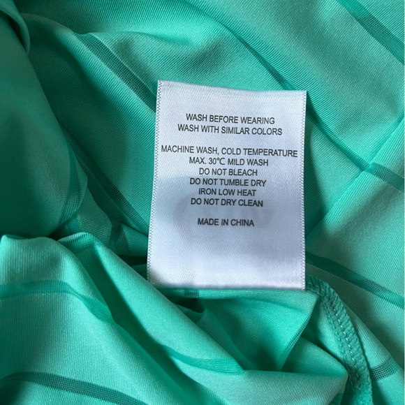 EUC Zyia Caribbean Blue Havana racerback Tank XL - Picture 7 of 8